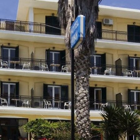 Niki Hotel Samos Town Extérieur photo