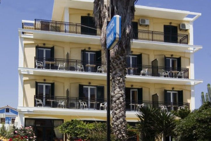 Niki Hotel Samos Town Extérieur photo