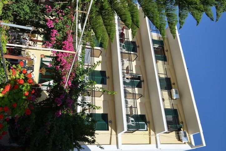 Niki Hotel Samos Town Extérieur photo
