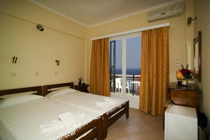 Niki Hotel Samos Town Extérieur photo