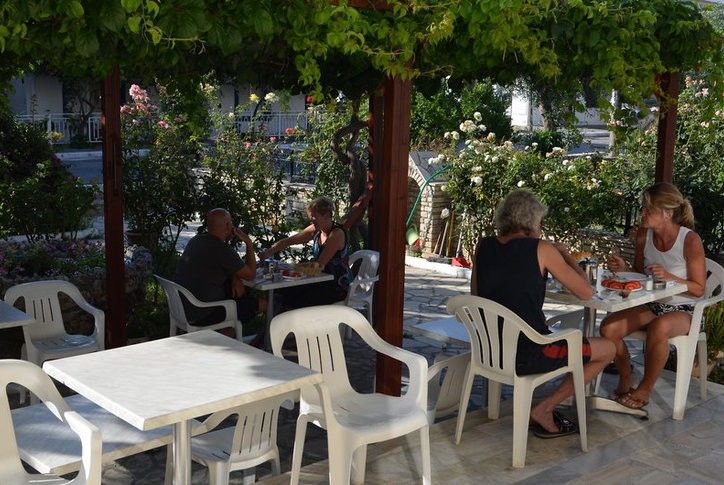 Niki Hotel Samos Town Extérieur photo
